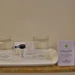 Sarovar Portico Naraina, Hotel